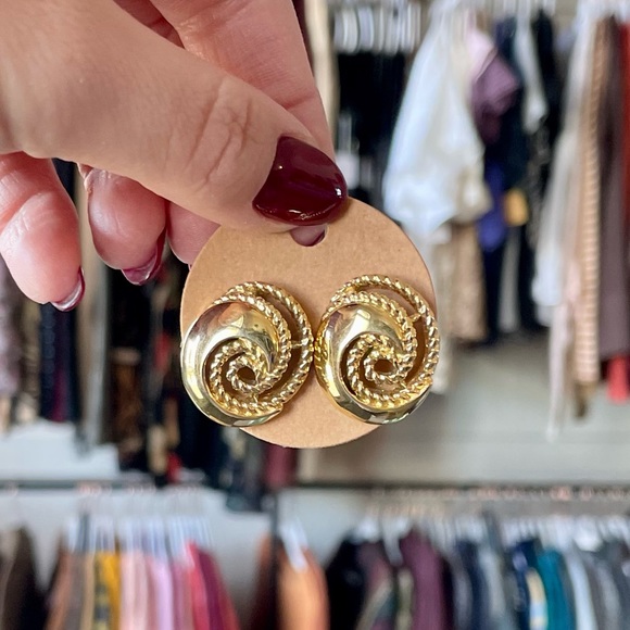 Trifari Gold Earrings - Picture 2 of 2